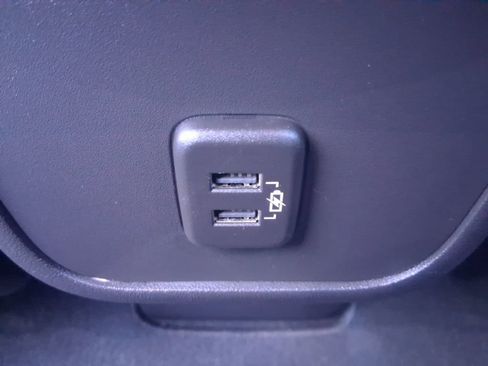 Used 2024 Chevrolet Equinox LT AWD/4WD image 17