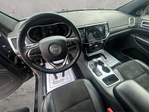Used 2019 Jeep Grand Cherokee Altitude AWD/4WD image 31
