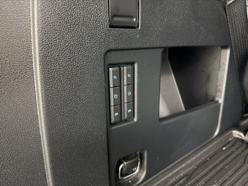 Used 2020 Ford Expedition XLT w/ Equipment Group 202A AWD/4WD image 38