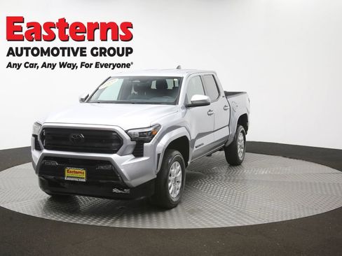 Used 2024 Toyota Tacoma SR5 AWD/4WD image 55