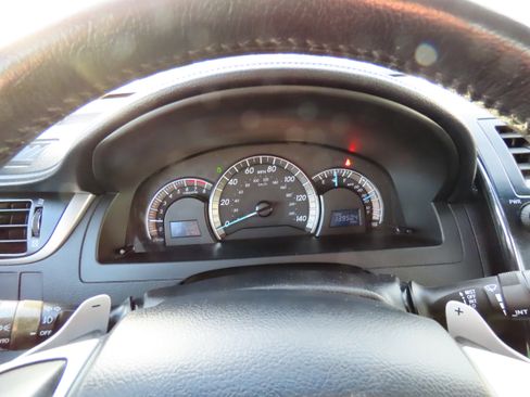 Used 2012 Toyota Camry SE image 29