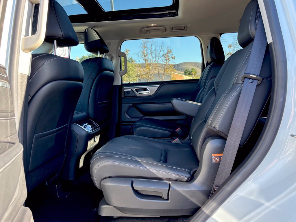 Certified 2026 INFINITI QX80 Pure w/ Cargo Package AWD/4WD image 14