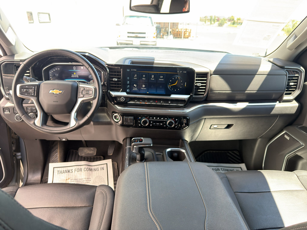 Used 2023 Chevrolet Silverado 1500 LTZ AWD/4WD image 32