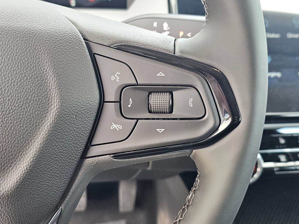 New 2027 Chevrolet Bolt LT w/ Comfort Package FWD image 17