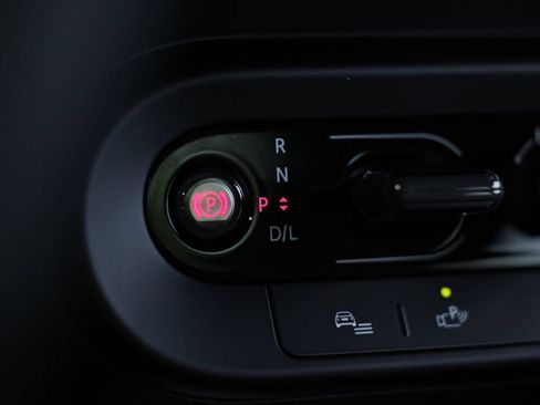 New 2026 MINI Cooper 4-Door Hardtop FWD image 42