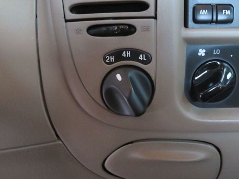 Used 2001 Ford F150 4x4 SuperCrew image 44
