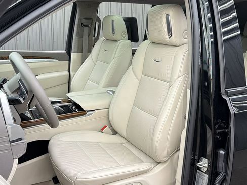 Used 2026 Cadillac Escalade Platinum Sport AWD/4WD image 22