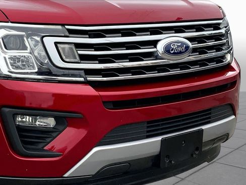 Used 2019 Ford Expedition XLT w/ Equipment Group 202A RWD image 25