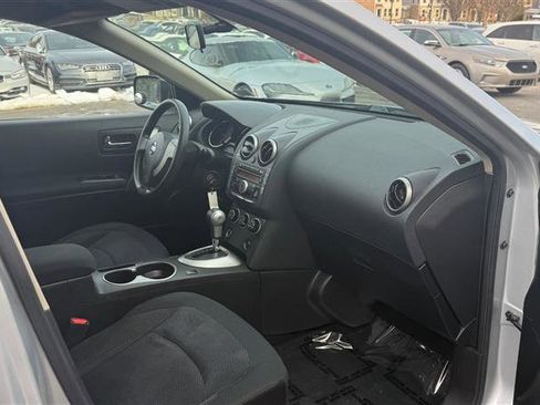 Used 2014 Nissan Rogue S image 8