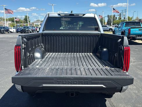 Used 2023 Toyota Tundra SR5 w/ SR5 Convenience Package AWD/4WD image 21