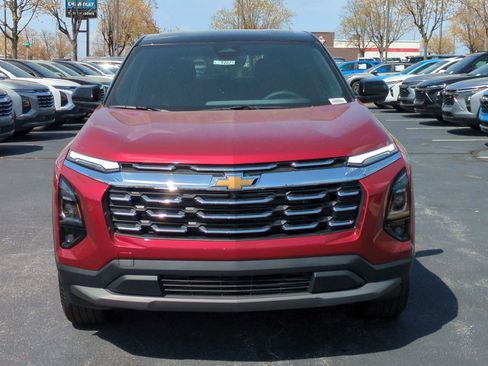 New 2026 Chevrolet Equinox LT FWD image 3