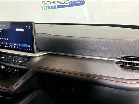 Used 2025 Ford Explorer ST-Line AWD/4WD image 12
