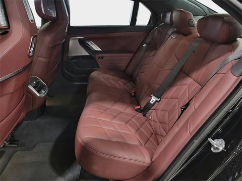 Certified 2023 BMW 760i xDrive w/ Parking Assistance Package image 28