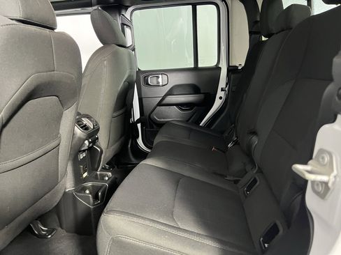 Certified 2023 Jeep Gladiator Overland image 25