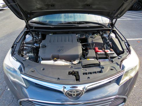 Used 2017 Toyota Avalon Limited image 34