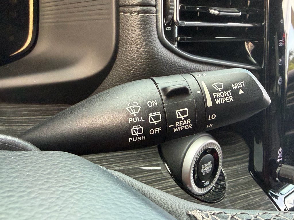Used 2022 Jeep Wagoneer Series II RWD image 32