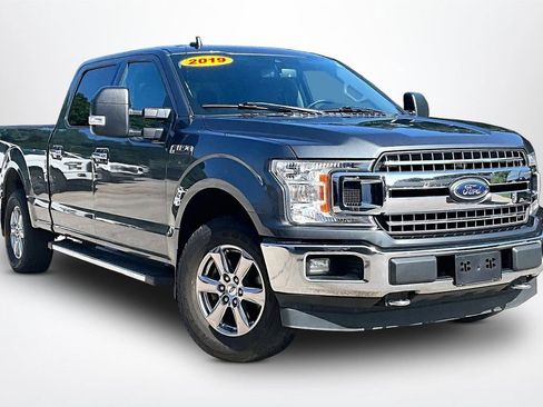 Used 2019 Ford F150 XLT w/ Equipment Group 302A Luxury AWD/4WD image 3