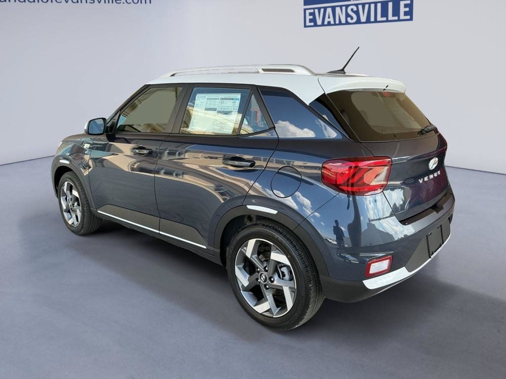 New 2026 Hyundai Venue SEL FWD image 5