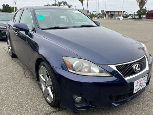 Used 2011 Lexus IS 250 w/ Premium Pkg Value Edition RWD image 3