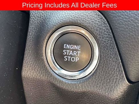 Used 2021 Toyota RAV4 XLE AWD/4WD image 29