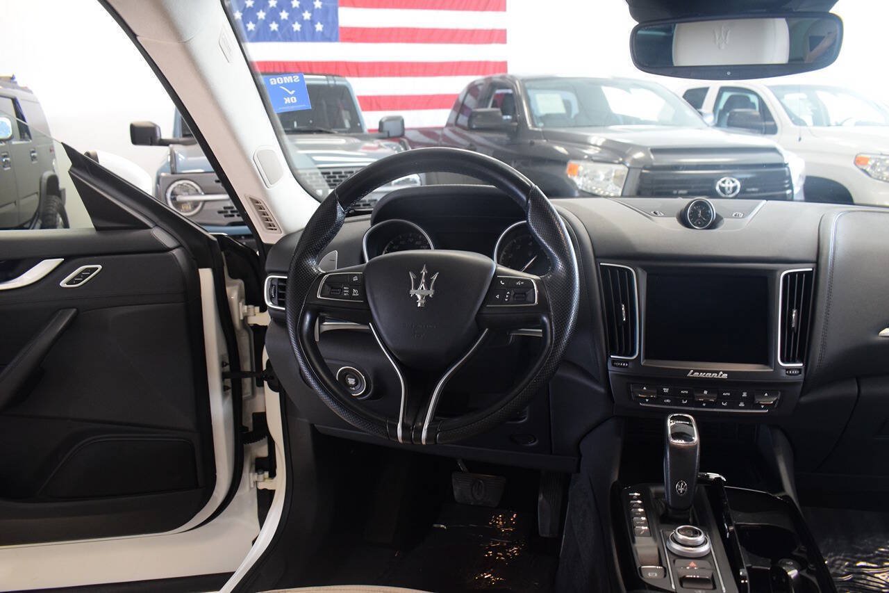 Used 2020 Maserati Levante S AWD/4WD image 23