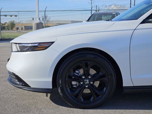 Certified 2025 Honda Accord SE image 8