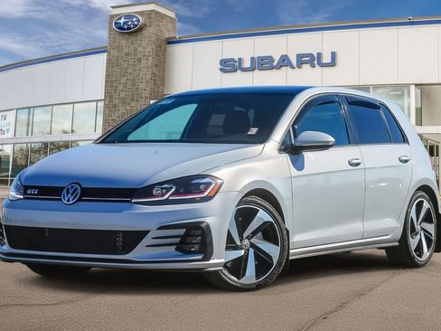 Used 2018 Volkswagen GTI SE image 1