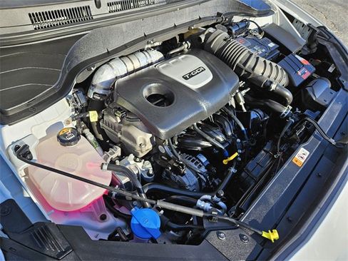 Used 2021 Hyundai Kona Night image 16