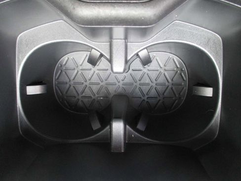 Used 2022 Toyota RAV4 LE image 25