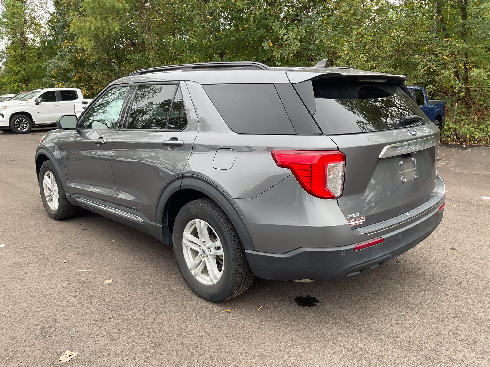 Used 2023 Ford Explorer XLT RWD image 3