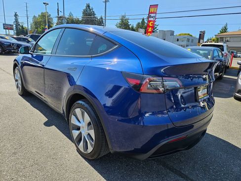 Used 2021 Tesla Model Y Long Range AWD/4WD image 6