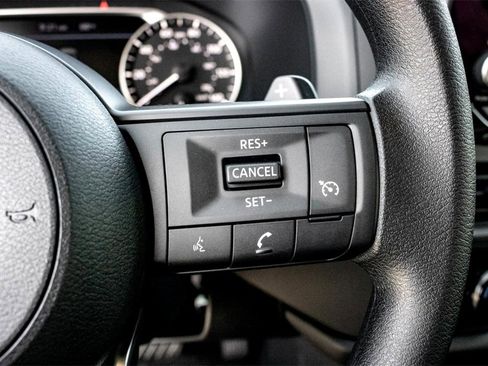 New 2025 Nissan Pathfinder S image 14