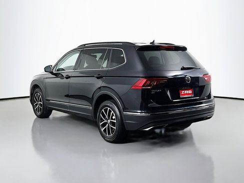 Used 2021 Volkswagen Tiguan SE image 3