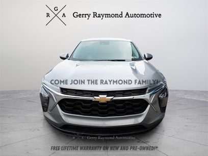 Used 2025 Chevrolet Trax LS w/ LS Convenience Package