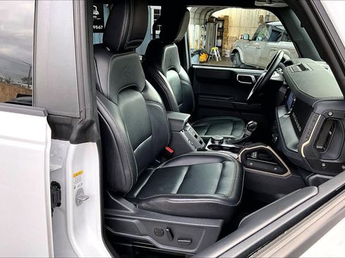 Certified 2025 Ford Bronco Badlands AWD/4WD image 10