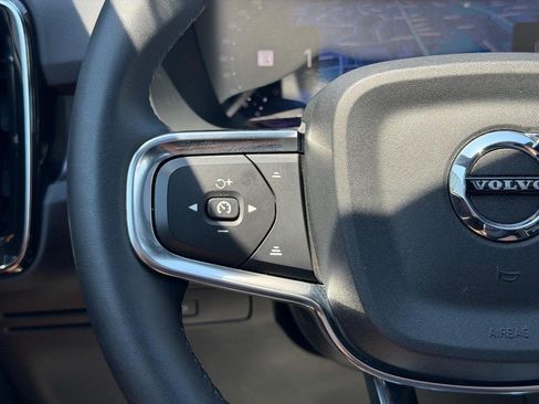 Certified 2023 Volvo XC40 Recharge Plus AWD/4WD image 17