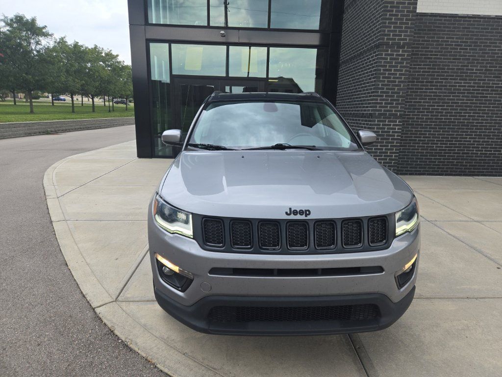 Used 2019 Jeep Compass Latitude AWD/4WD image 4