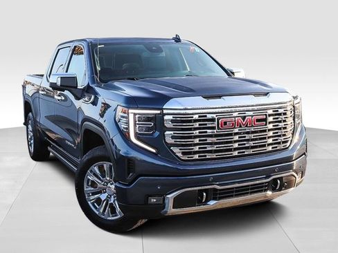 Used 2022 GMC Sierra 1500 Denali AWD/4WD image 2