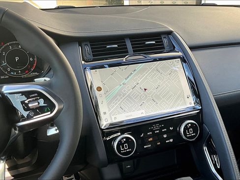 New 2024 Jaguar E-PACE R-Dynamic SE image 7