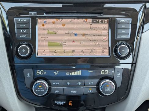 Used 2022 Nissan Rogue Sport SL AWD/4WD image 19