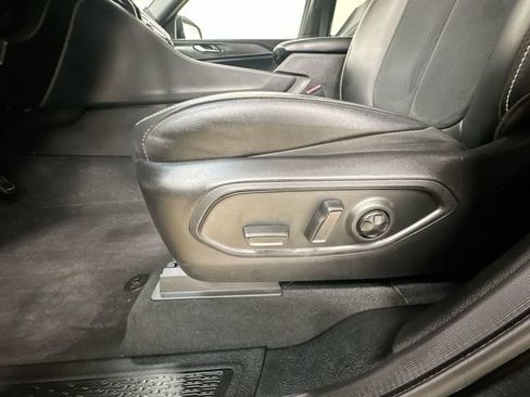Used 2025 Jeep Grand Cherokee Altitude AWD/4WD image 15