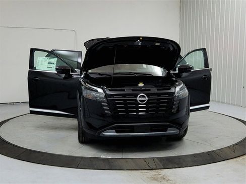 New 2026 Nissan Pathfinder Platinum image 10