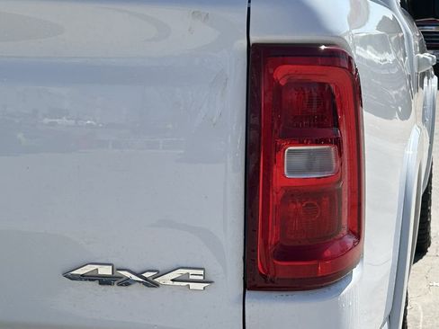 Used 2025 RAM 1500 Laramie AWD/4WD image 9