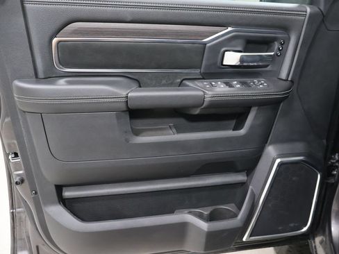 New 2026 RAM 2500 Laramie w/ Night Edition AWD/4WD image 8