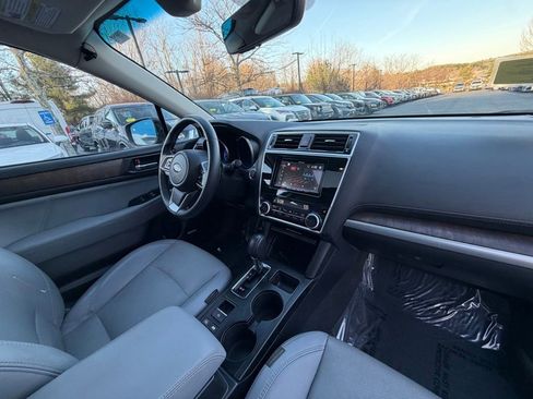 Used 2018 Subaru Outback 2.5i Limited AWD/4WD image 29