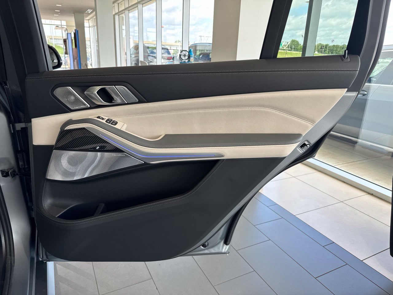 New 2027 BMW X7 M60i AWD/4WD image 57