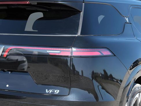 Used 2024 VinFast VF 9 Plus image 28