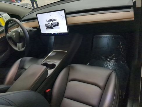 Used 2023 Tesla Model Y Long Range image 26