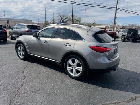 Used 2010 INFINITI FX35 AWD w/ Navigation Pkg image 3