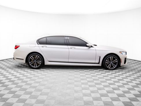 Used 2020 BMW 750i xDrive image 6